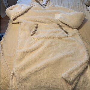 Ugg Cozy Cream Hooded Sweater